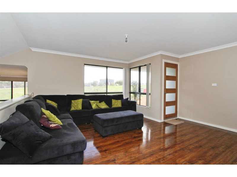 14 MANOR RIDGE, Bridgetown WA 6255