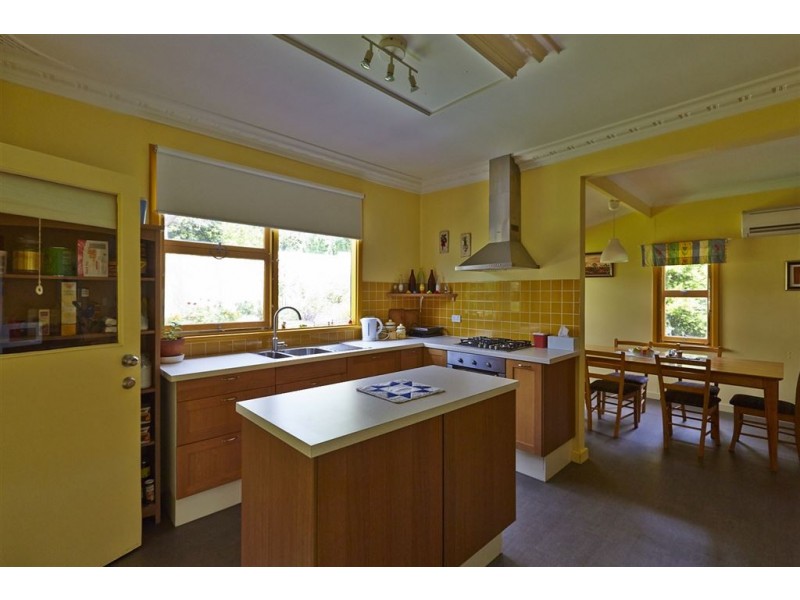 2 PADBURY RD, Bridgetown WA 6255