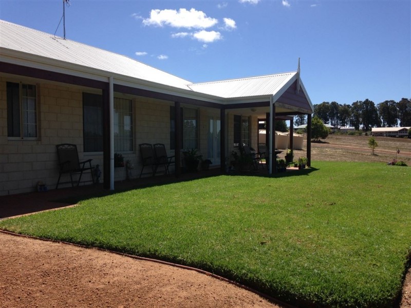 8 Manor Ridge, Bridgetown WA 6255