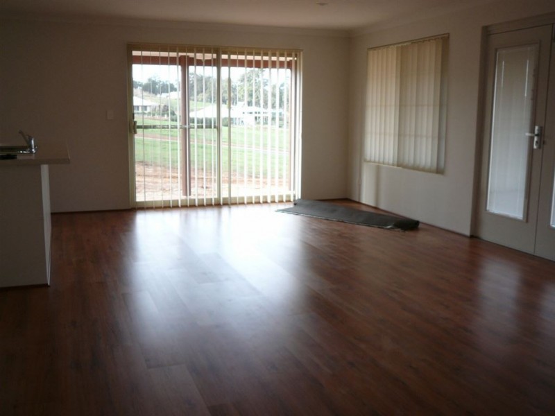 8 Manor Ridge, Bridgetown WA 6255