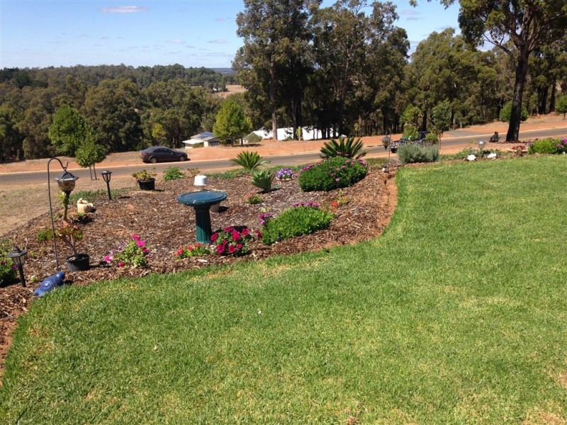 8 Manor Ridge, Bridgetown WA 6255