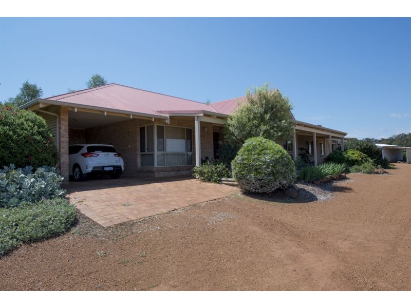 15 LANSDOWNE VIEW, Bridgetown WA 6255