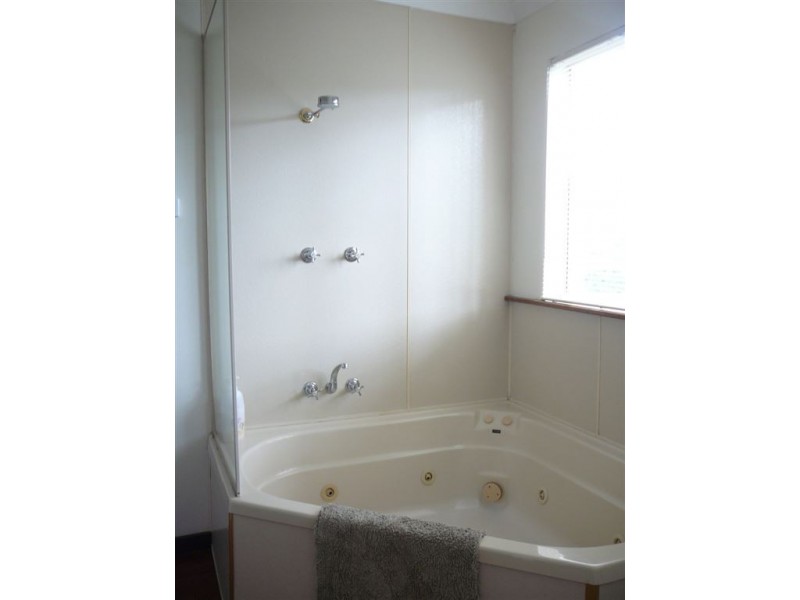 13 Carey Street, Bridgetown WA 6255