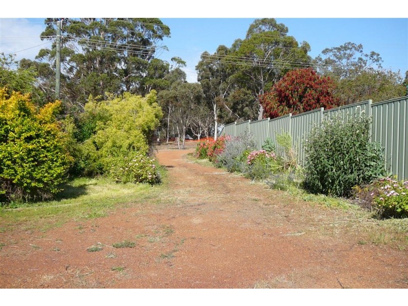 31 Jayes Road, Boyup Brook WA 6244