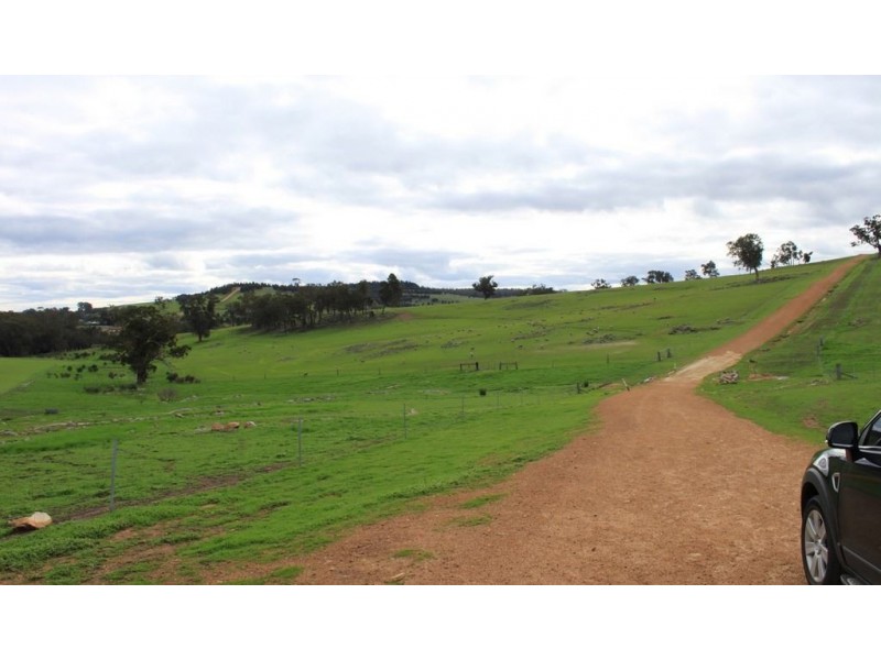 17 Winnejup Road, Bridgetown WA 6255