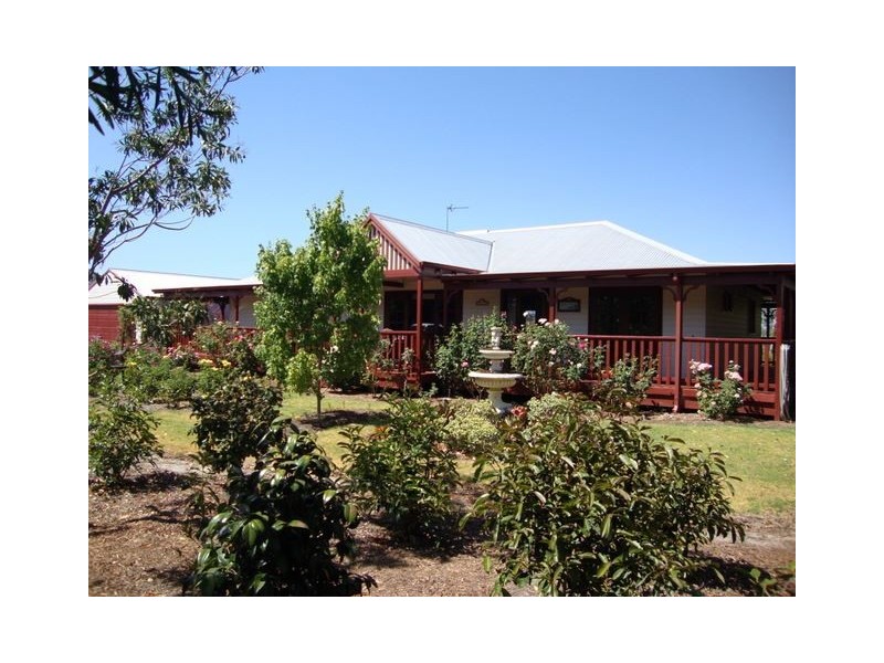 10 ROBINIA WAY, Bridgetown WA 6255