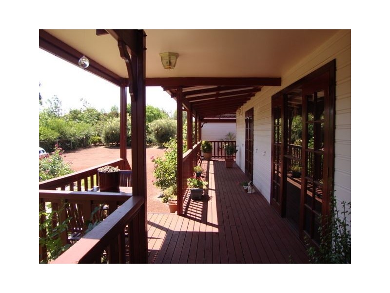 10 ROBINIA WAY, Bridgetown WA 6255