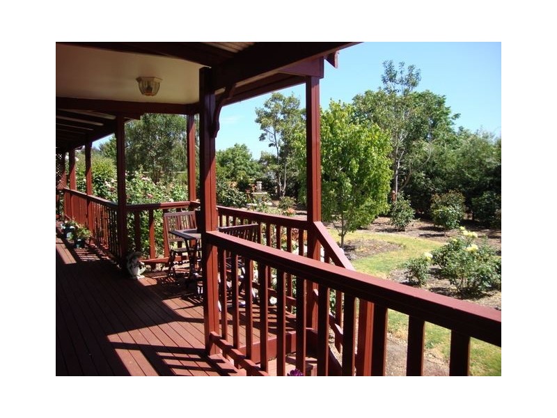 10 ROBINIA WAY, Bridgetown WA 6255