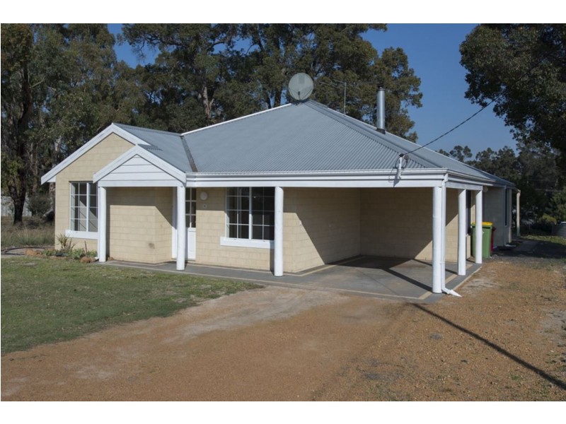 95 Blackwood Rd, Greenbushes WA 6254