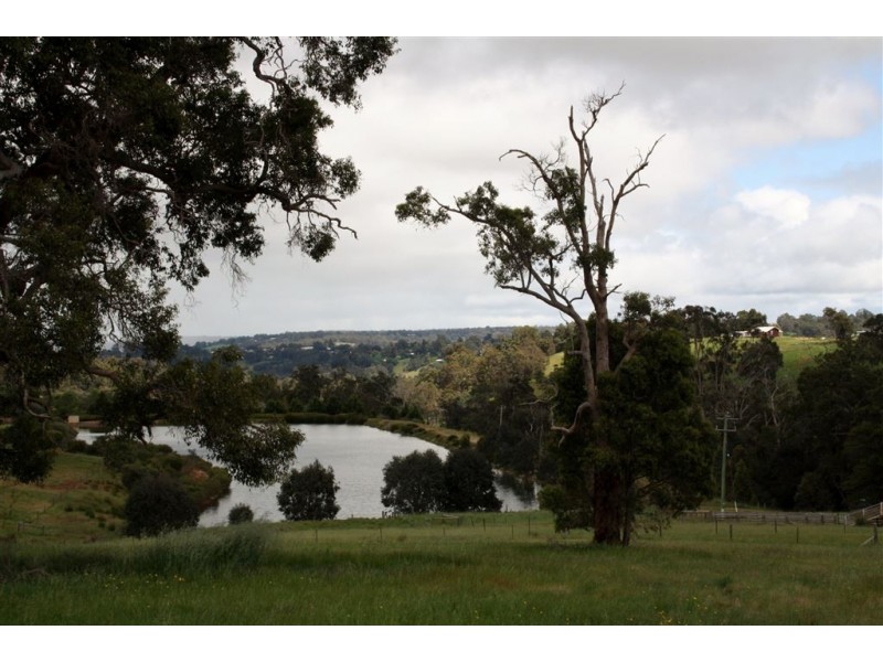 60 ROBINIA WAY, Bridgetown WA 6255