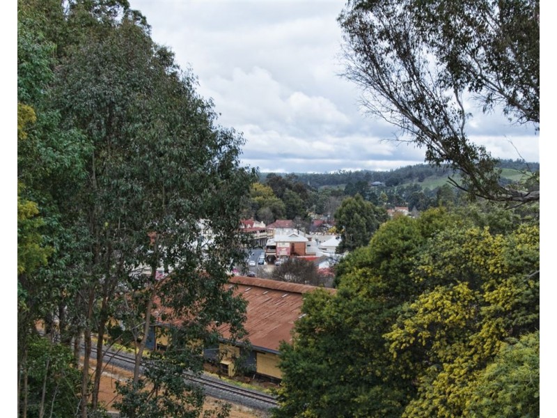 6 Railway Tce, Bridgetown WA 6255