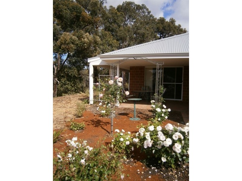 6 Railway Tce, Bridgetown WA 6255