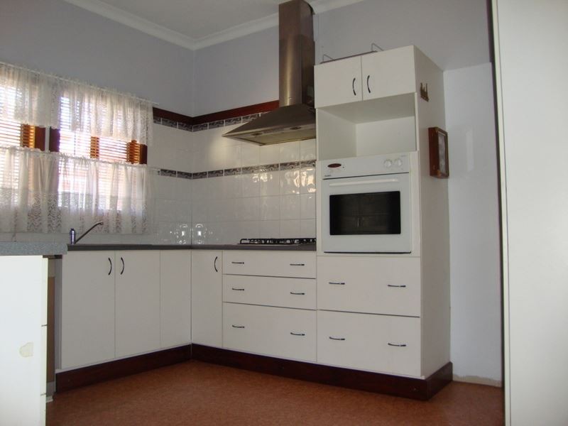 4 JAYES ROAD, Boyup Brook WA 6244