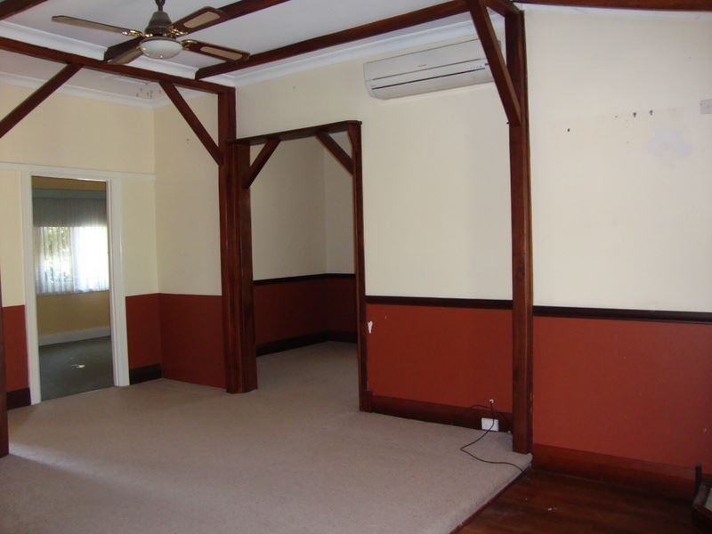 4 JAYES ROAD, Boyup Brook WA 6244