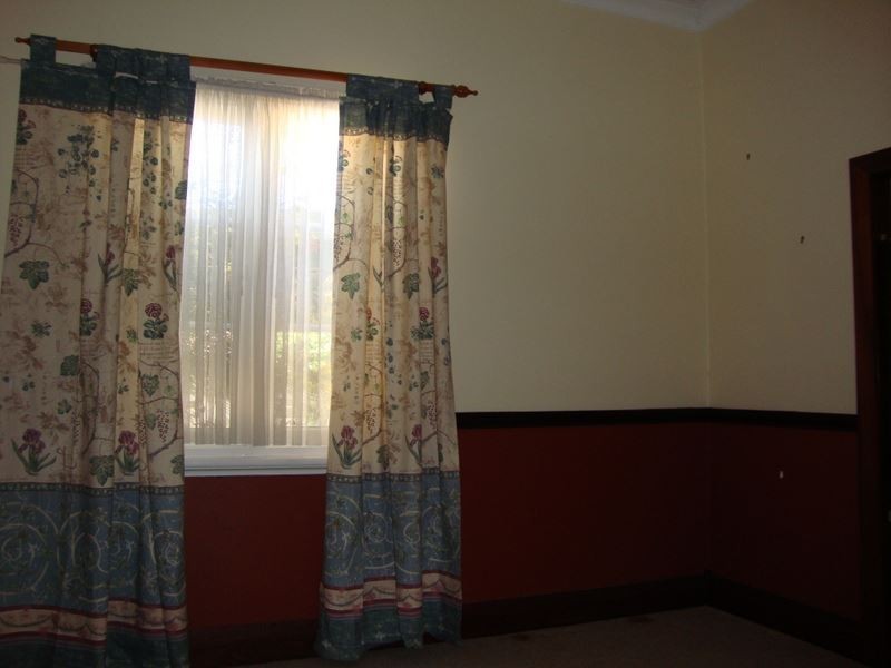 4 JAYES ROAD, Boyup Brook WA 6244