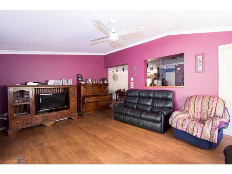 8 McAlinden St, Bridgetown WA 6255