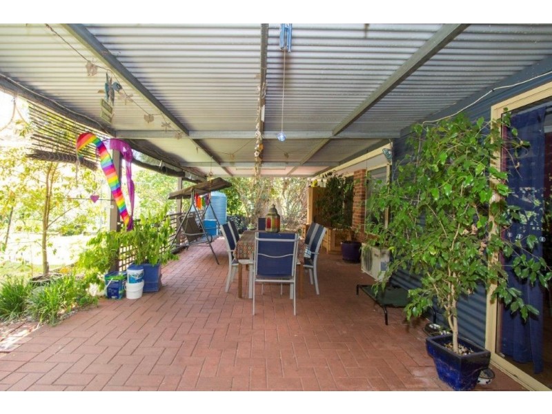 8 McAlinden St, Bridgetown WA 6255