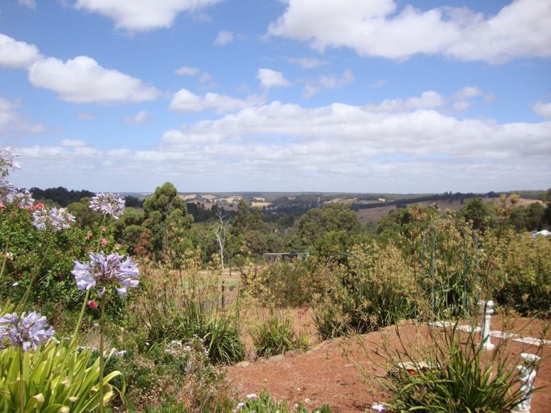 33 Argyll Avenue, Bridgetown WA 6255