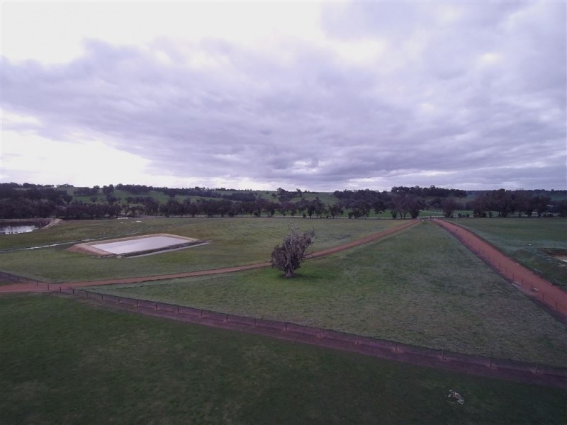 194 Banks Rd, Boyup Brook WA 6244