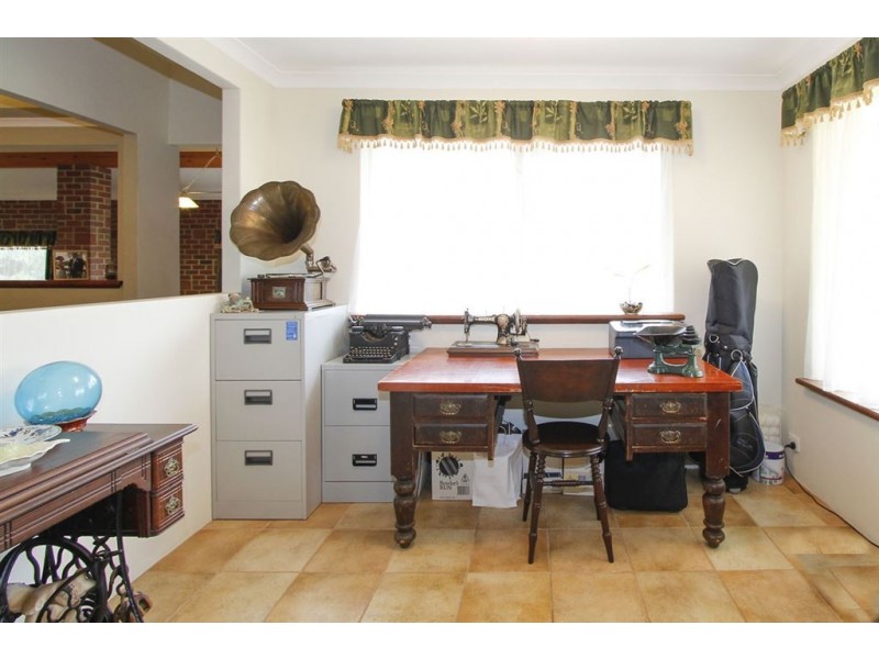 8 Scott Street, Bridgetown WA 6255