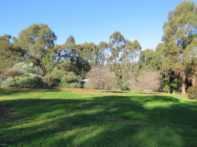 8 Cutmore Crescent, Bridgetown WA 6255