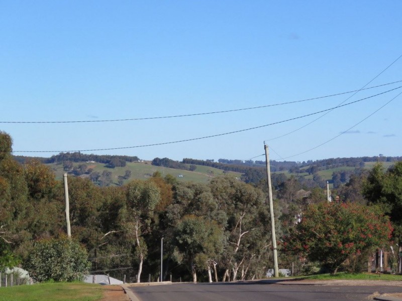 8 Cutmore Crescent, Bridgetown WA 6255