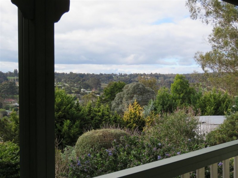 11 Hillcrest Rise, Bridgetown WA 6255