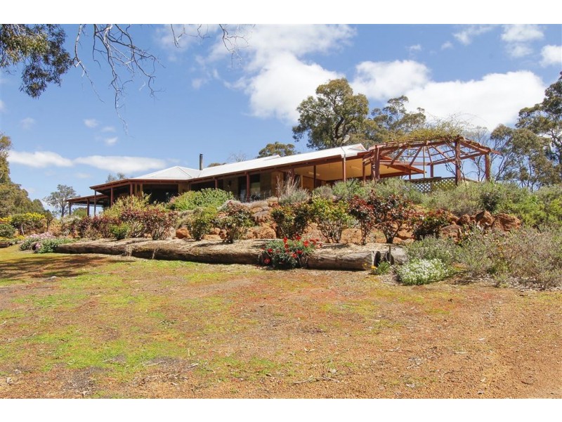 124 Lee Steere Drive, Boyup Brook WA 6244