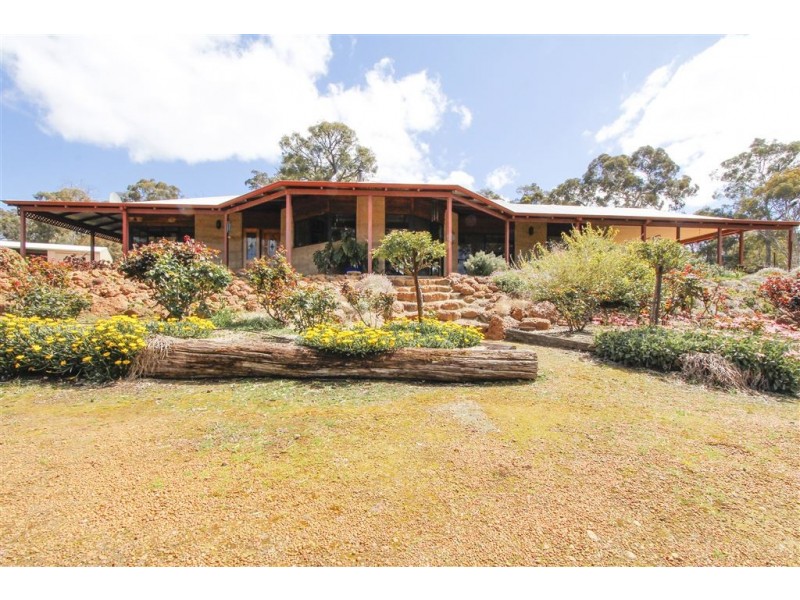 124 Lee Steere Drive, Boyup Brook WA 6244