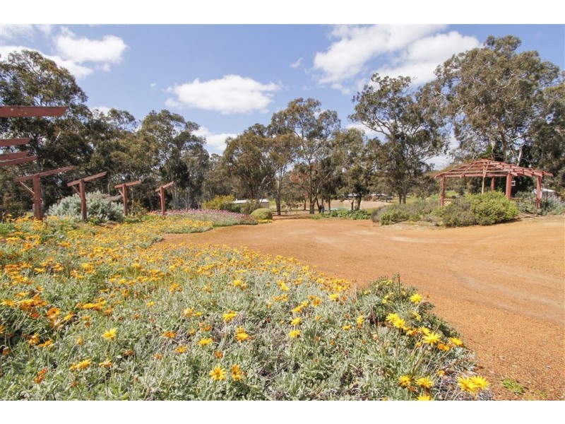 124 Lee Steere Drive, Boyup Brook WA 6244