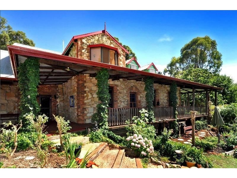 11 West Blackwood Terrace, Bridgetown WA 6255