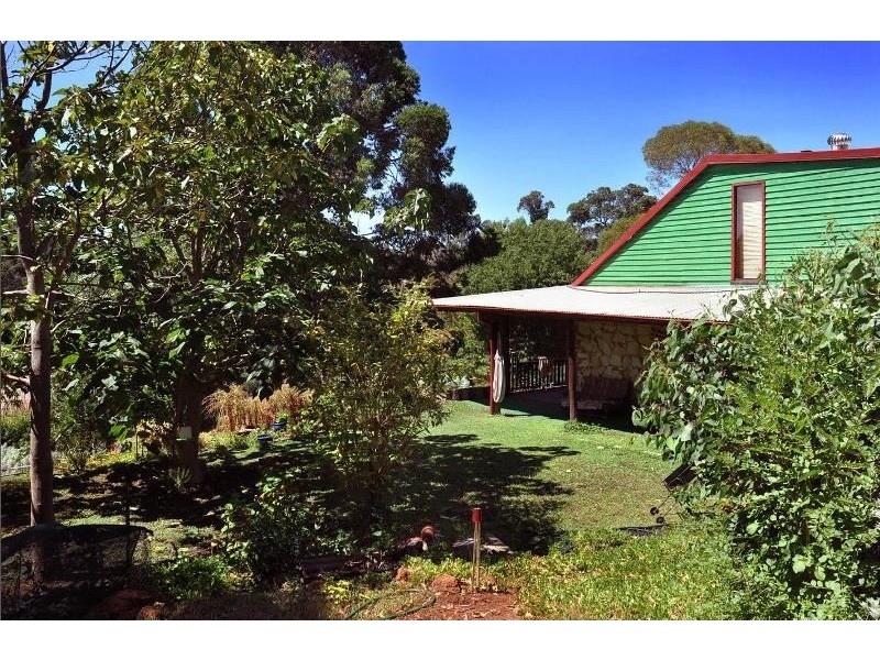 11 West Blackwood Terrace, Bridgetown WA 6255