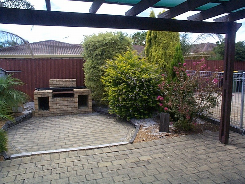 19 Farrington Road, Leeming WA 6149