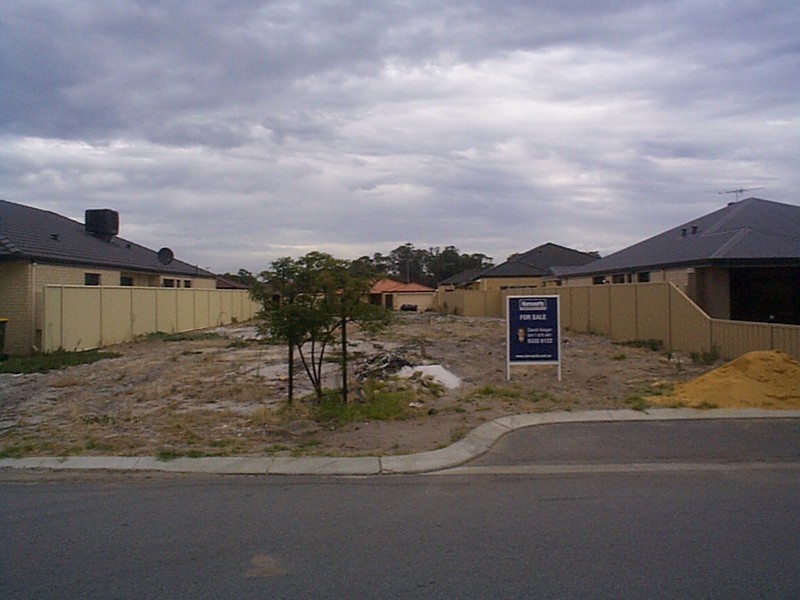 10 Bingham Drive, Success WA 6164