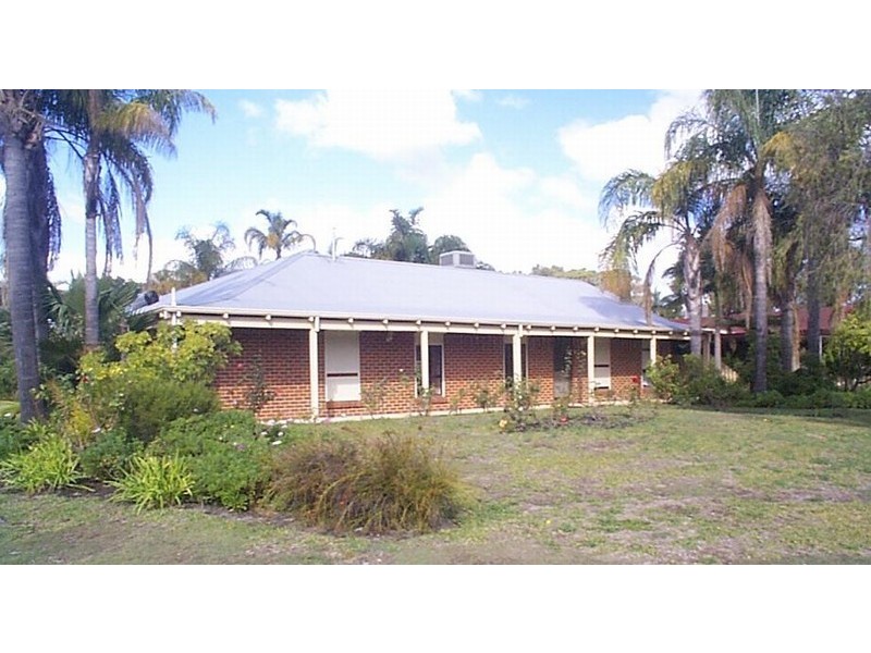 2 Bruce Court, Leeming WA 6149