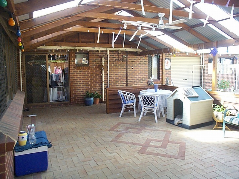 2 Bruce Court, Leeming WA 6149