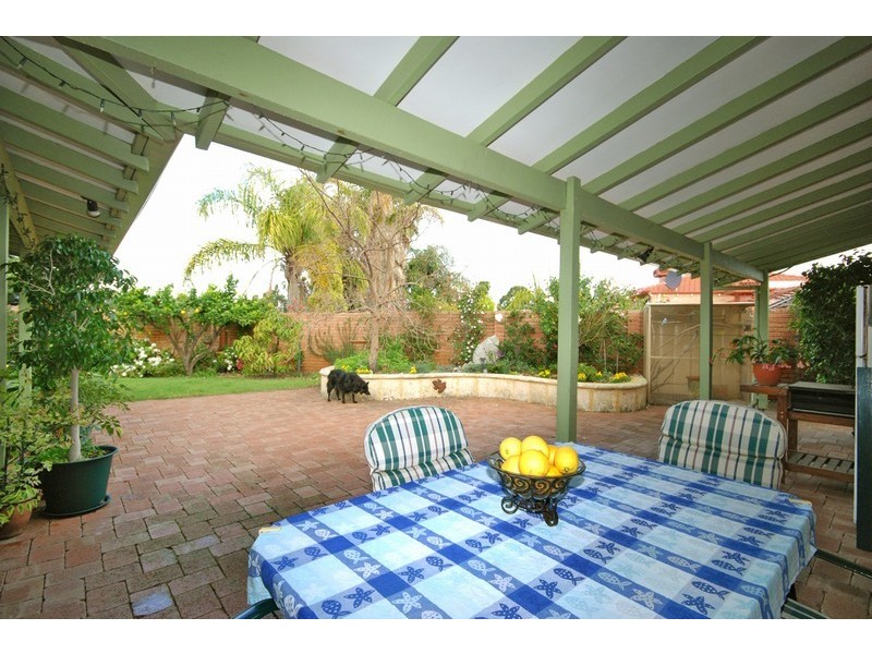 16 Maquire Way, Bull Creek WA 6149