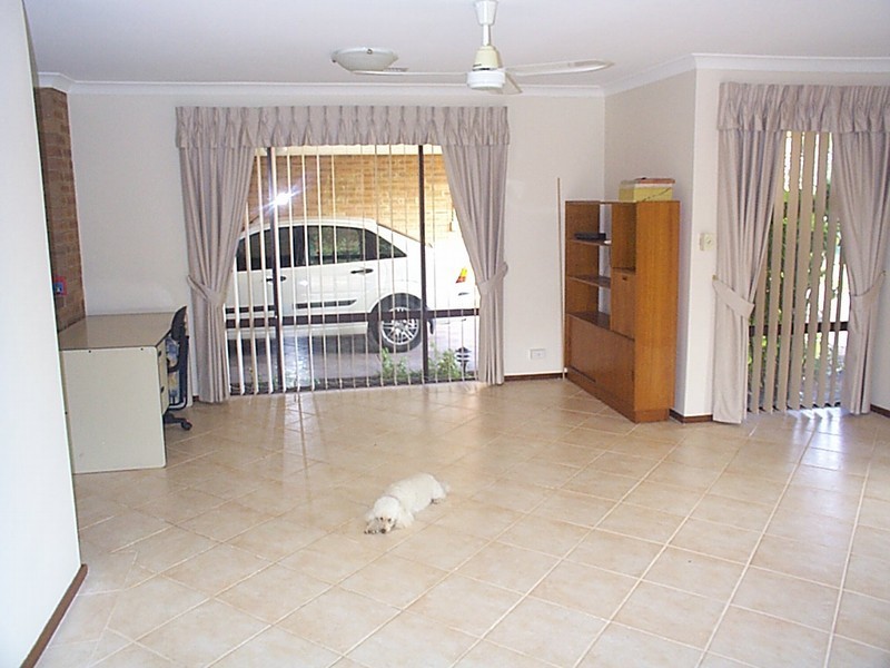 1/10 Fox Court, Leeming WA 6149