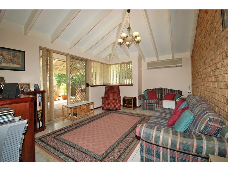 2 Maquire Way, Bull Creek WA 6149