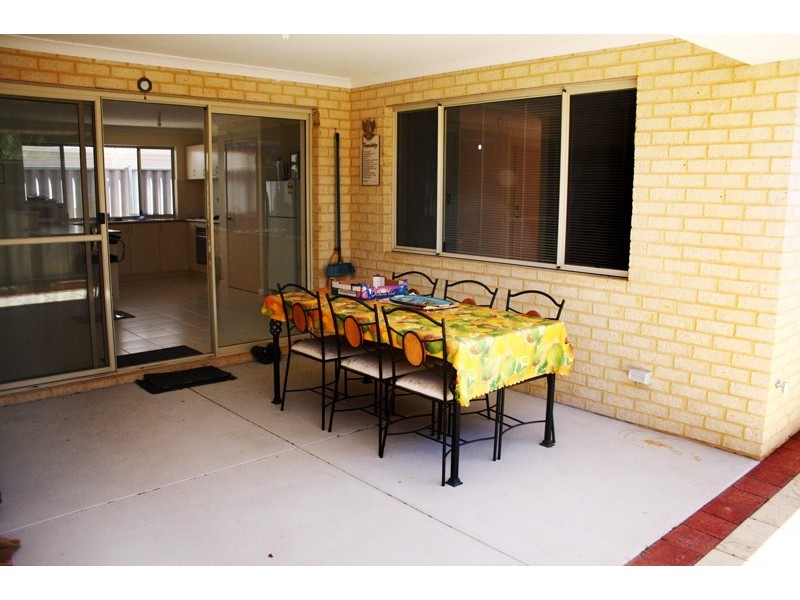 8 Boulter Street, Willagee WA 6156