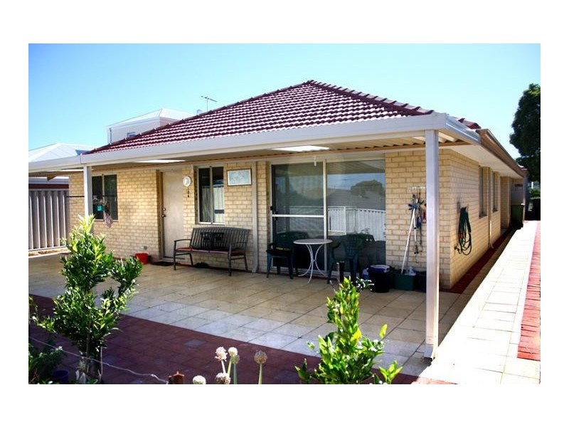 8 Boulter Street, Willagee WA 6156