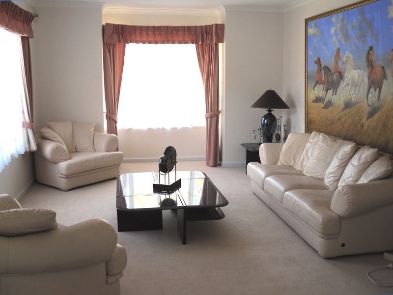 8 Killaloe Place, Waterford WA 6152