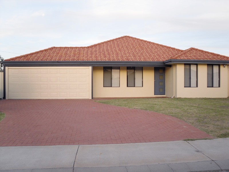 12 Koojarra Rise, South Lake WA 6164
