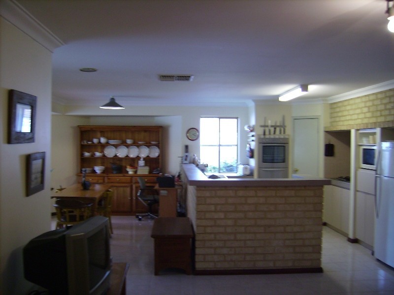 4 Earnshaw Loop, Leeming WA 6149