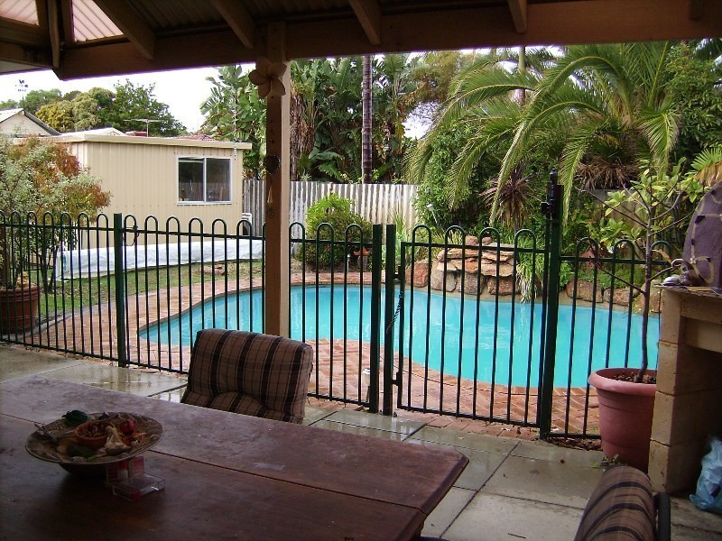 4 Earnshaw Loop, Leeming WA 6149