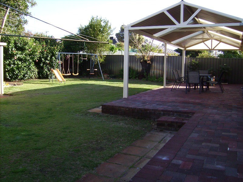 12 Parry Avenue, Bateman WA 6150