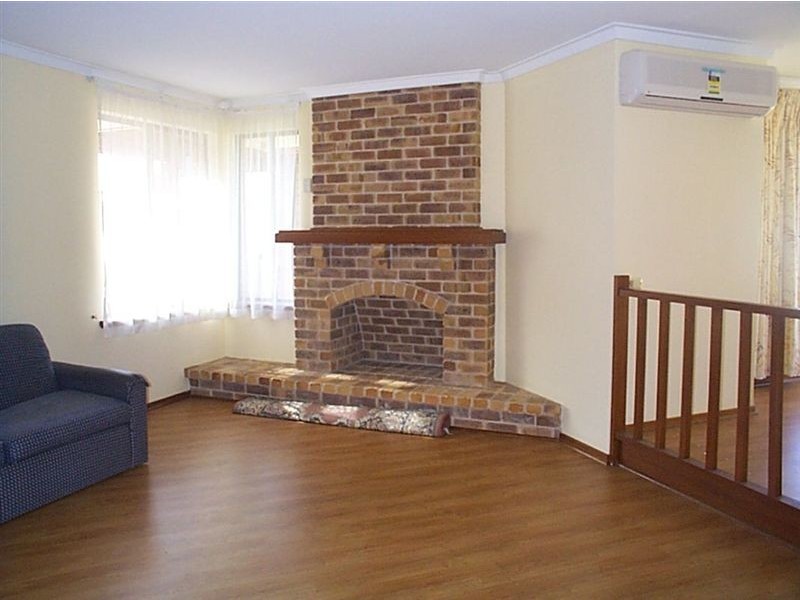 18 Le Souef Drive, Kardinya WA 6163