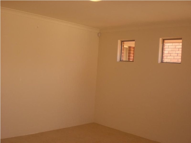 b/19 Prince Street, Queens Park WA 6107