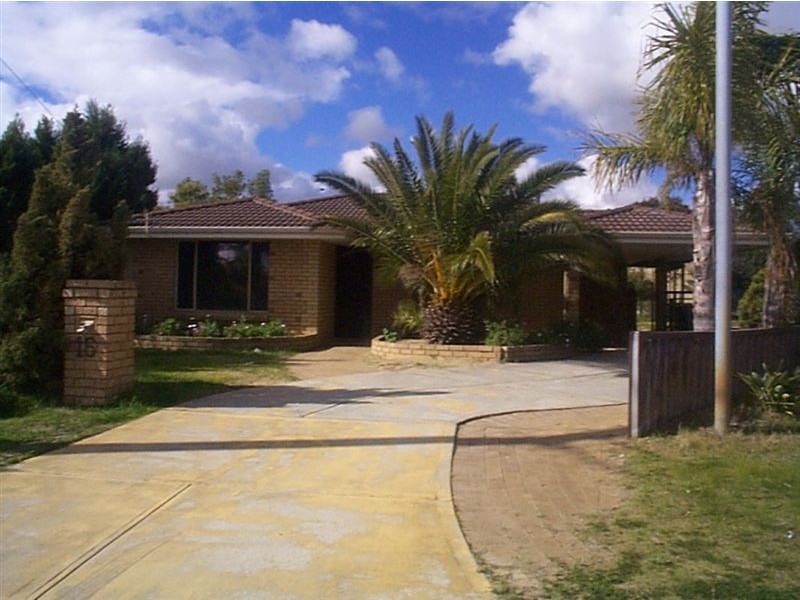 16 Nagambie Close, South Lake WA 6164