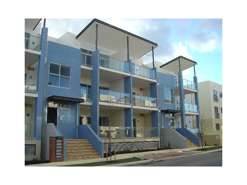 4/5 Ibera Way, Success WA 6164